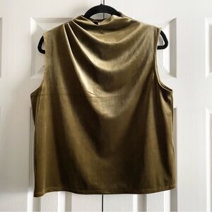 ABERCROMBIE DRAPED VELVET MOCK NECK SLEEVELESS TOP Green M
